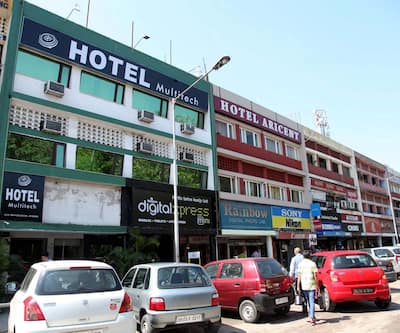 https://imgcld.yatra.com/ytimages/image/upload/t_hotel_yatra_city_desktop/v1427181620/Domestic Hotels/Hotels_Chandigarh/Hotel Multitech/IMG_6225.jpg